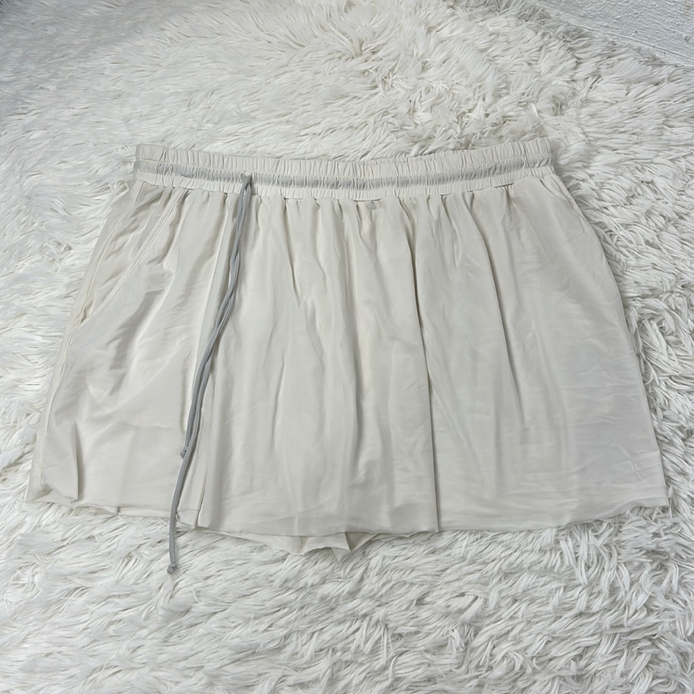 Lululemon Skirt White